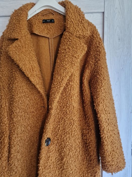 Płaszcz baranek boucle musztardowy F&F 40