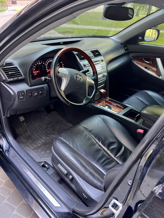 Продаж Toyota Camry 40
