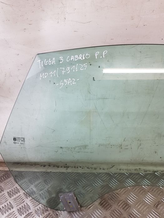 Szyba Drzwi Prawa Przód Opel Tigra B Cabrio 06R-
