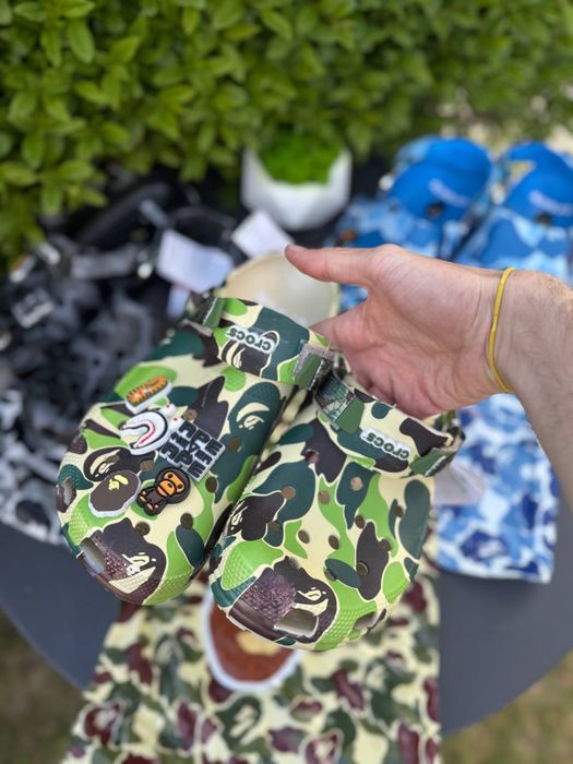 Кроксы Bape мужские черные летние Кроксы Бейп мужские спортивные синие Crocs Bape зеленые | Крокси Бейп літні чоловічі чорні Crocs Bape шлепки Бейп