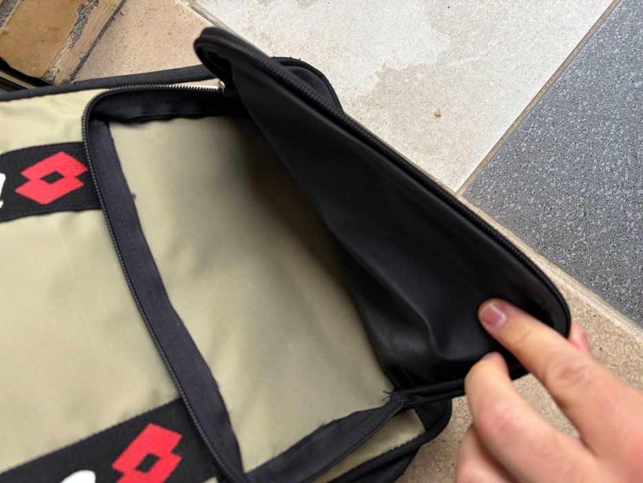 Mochila Preta/Bege "Lotto"