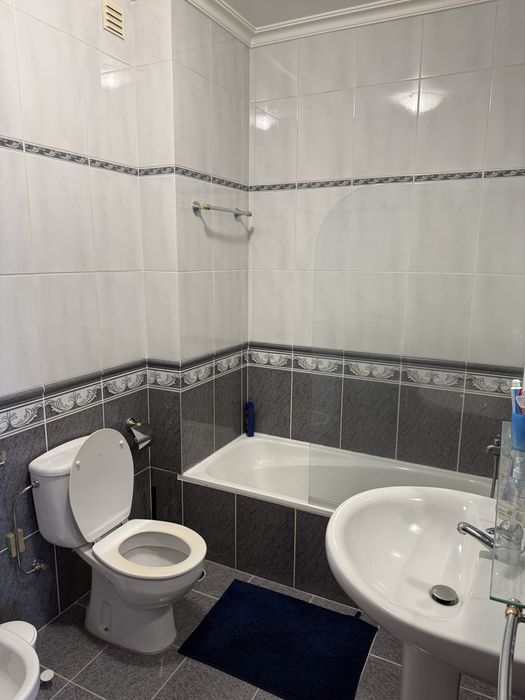 Apartamento t3 para alugar em frente a faculdade de medicina e hospital