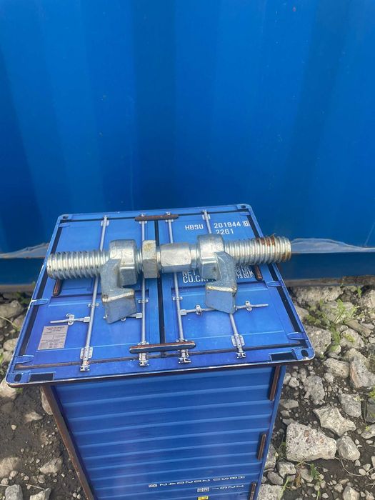 Śruba/Hak Do Łączenia Kontenerów Morskich.