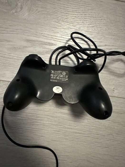 Джойстик Logitech Rumblepad2