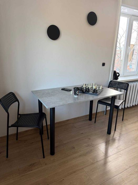 КОМПАКТНЫЙ! Стол обеденный для маленькой кухни. На 4 человек. Дуб