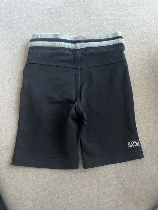 Calçoes hugo boss 4/5 anos