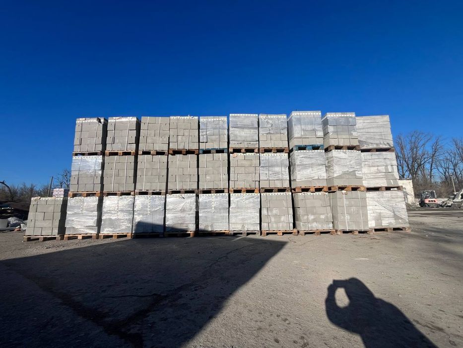 Шлакоблок 19х19х40 вес 20 кг. 25грн. ОПТ\РОЗ.