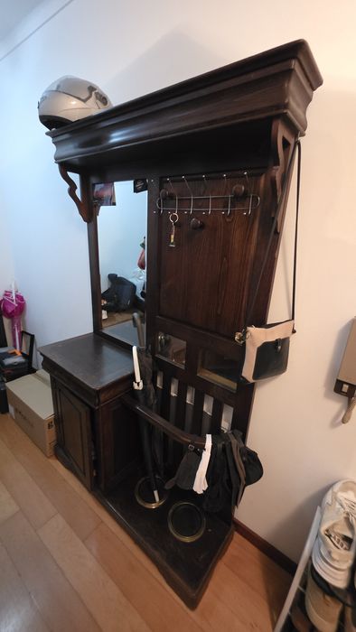 Bengaleiro, móvel de entrada