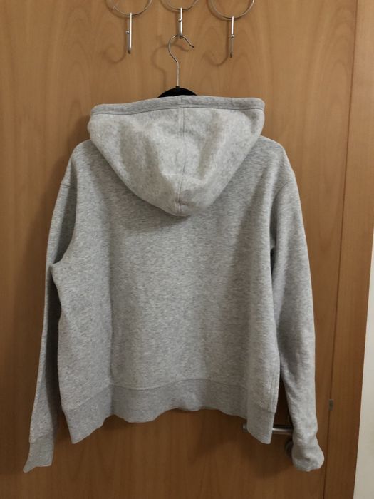 Sweat cinzenta com capuz
