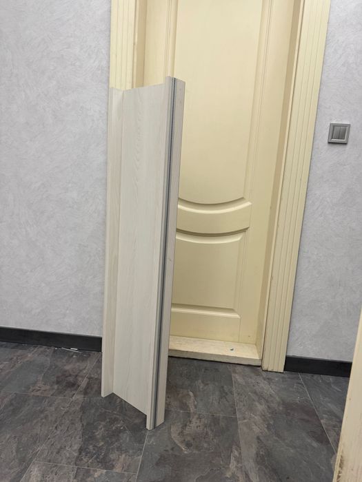 Настінна поличка