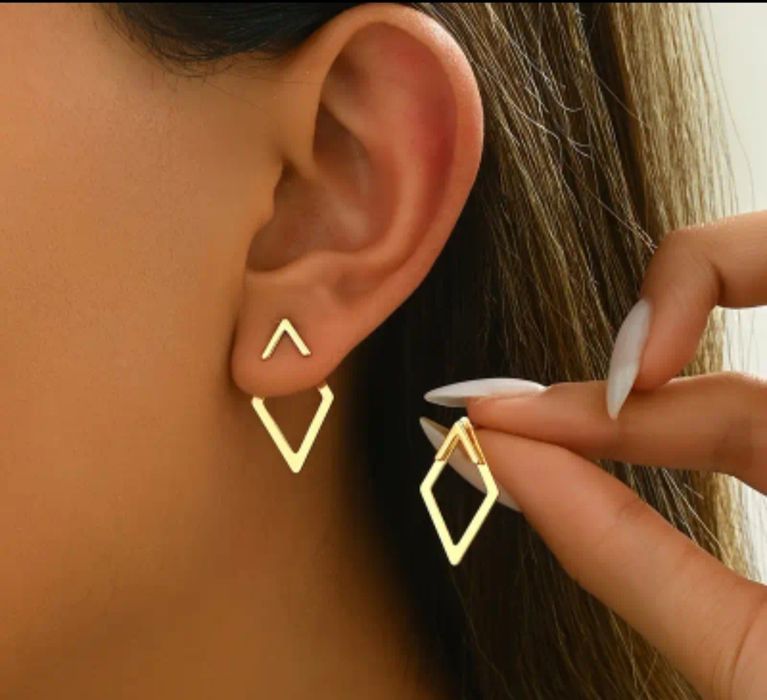 Стильні сережки гвіздочки