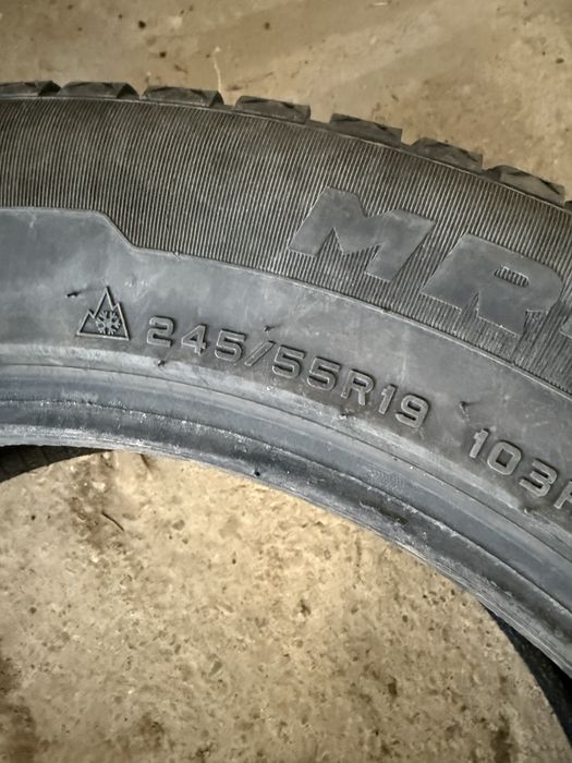 Продам резину 245.55.19