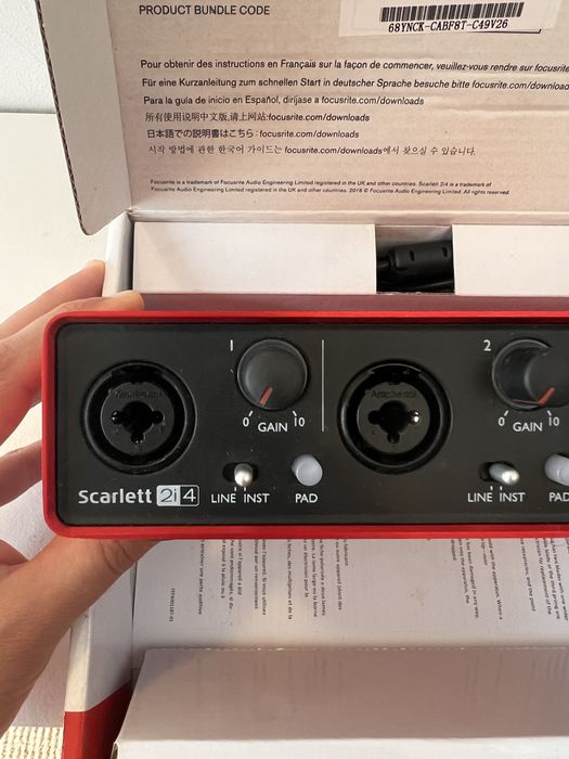 Focusrite Scarlett 2i4 2nd Gen USB Interface Audio (NOVA)
