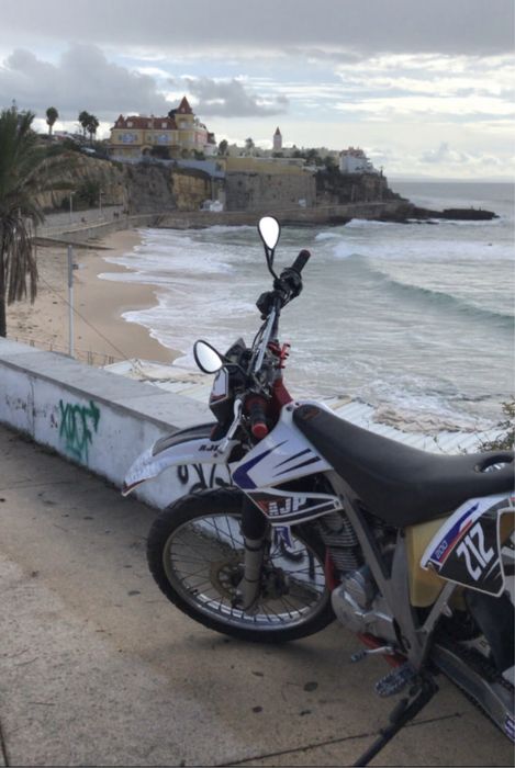 Vendo AJP PR4 200