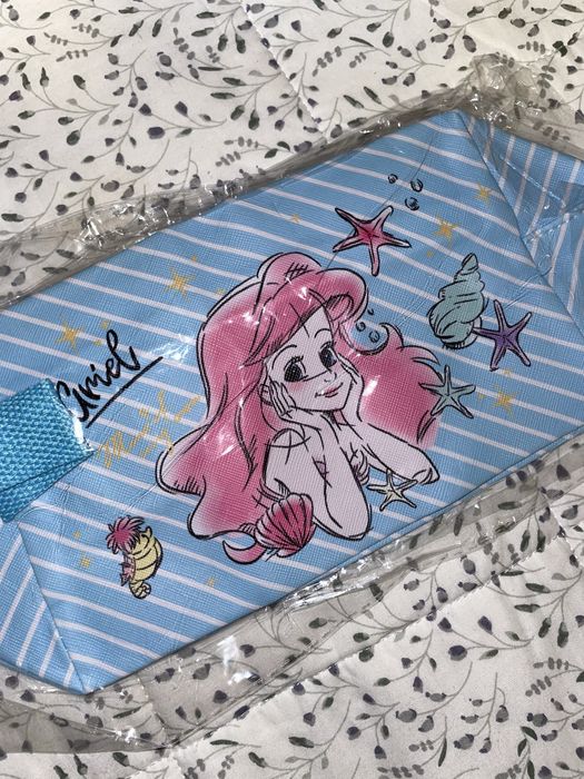 Estojo Ariel novo (oferta de porta-chaves)