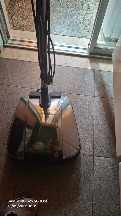 Enceradora praticamente nova