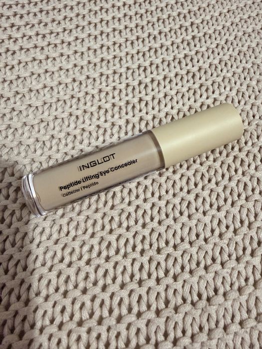 Inglot peptydowy korektor pod oczy