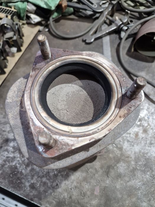 Продам катализатор бу лачетти 1.8