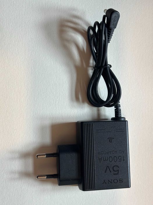 PSP-E1004pouco usada + embalagem + memoria ext PRO-HG duo 2GB original