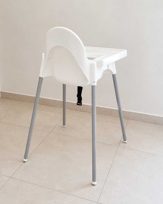 Cadeira alta de refeição IKEA ANTILOP com tabuleiro