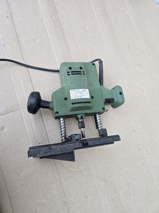 Frezarka górnowrzecionowa Bosch POF 400 – 400 W – Made in Switzerland