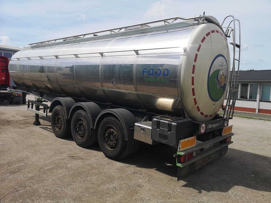 Cysterna spożywcza Berger Santi