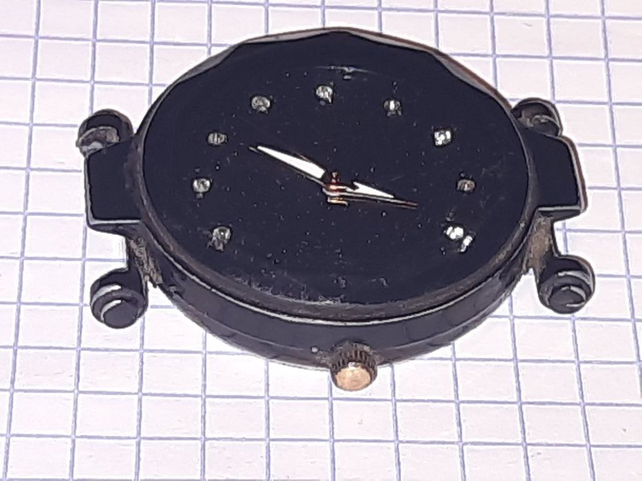 Электронные женские часы