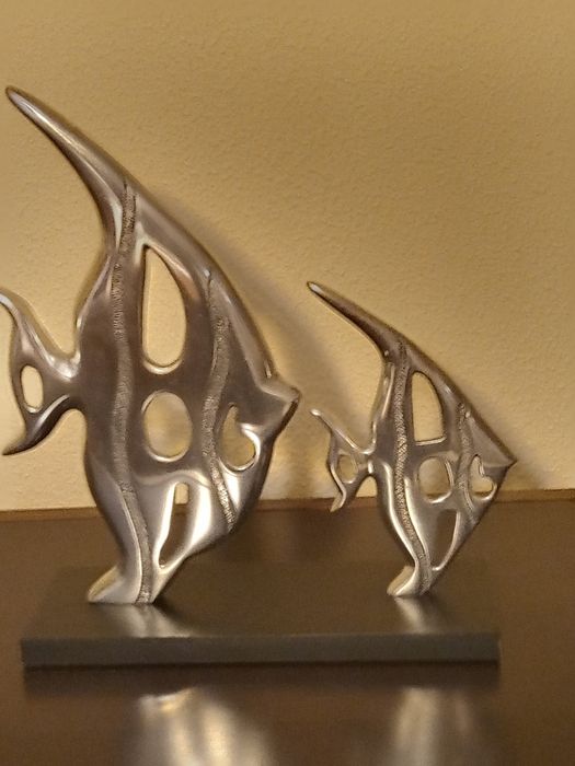 Decorative piece featuring two fish434199280957542401
