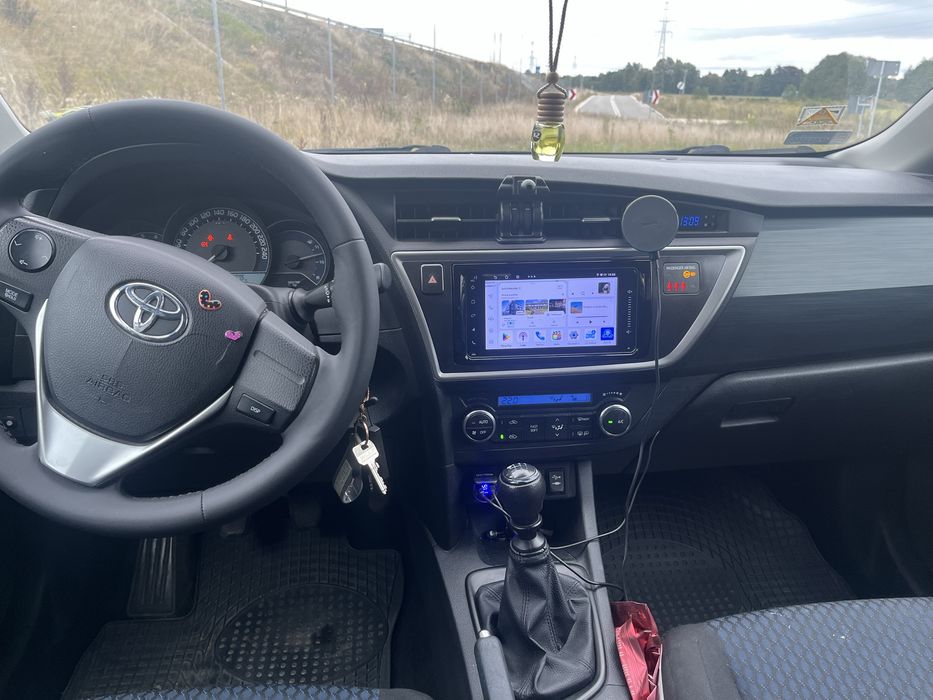 Sprzedam toyota auris 1.4 D4D 90km