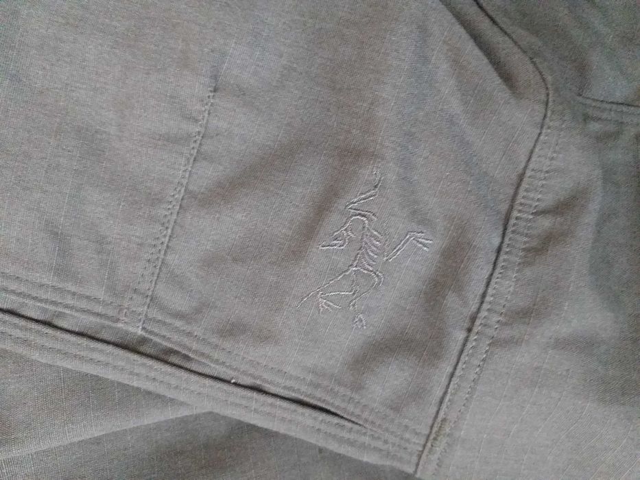 Nowe spodnie Arc'teryx Leaf roz S