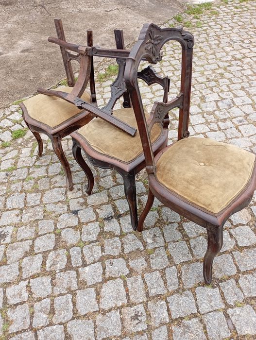 Vendo estas 3 cadeiras em pau santo para restauro