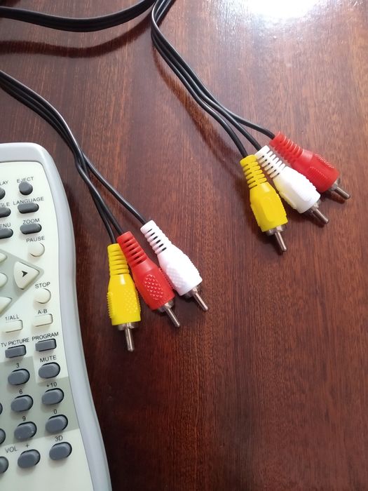 Cabo DVD e comando como NOVOS