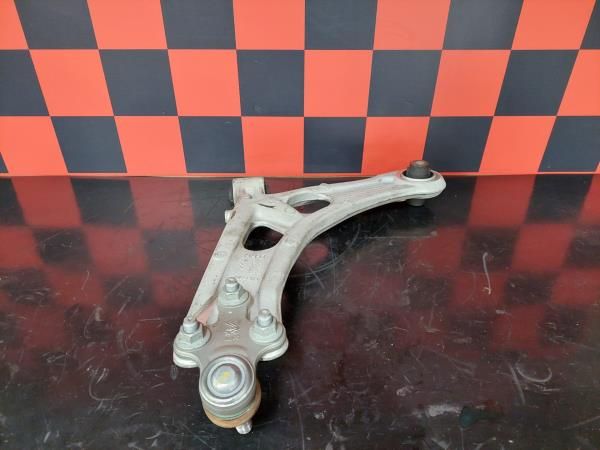 Braço de suspensão frente direito TOYOTA ProAce City