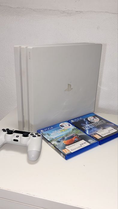 PlayStation 4 Pro 1TB branco + comando e jogos, como novo