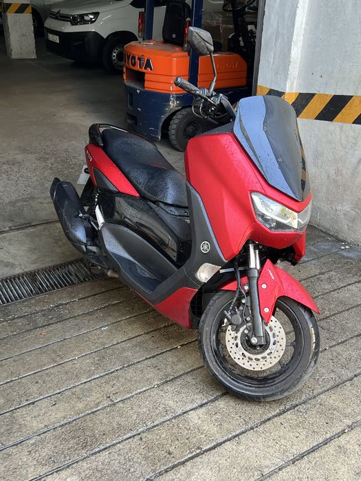 Yamaha Nmax 125 poucos Kms, linda