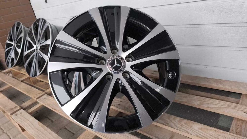 Felgi aluminiowe Mercedes E Klasa W213 18' 5x112 2x8J 2x9J (OL767F)