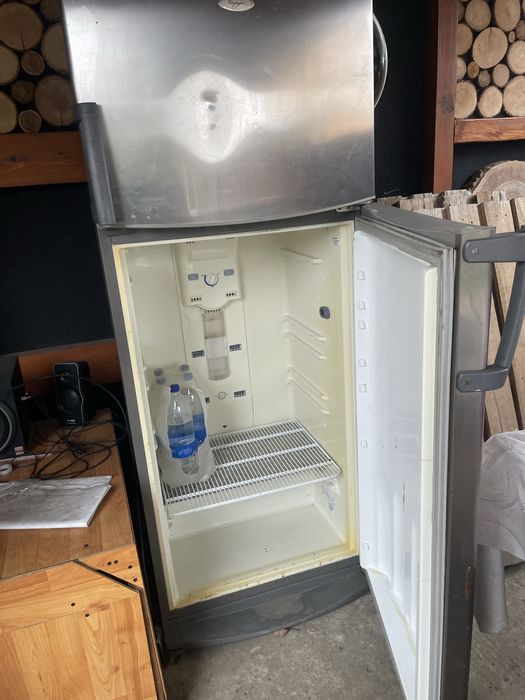 Холодильник Whirlpool