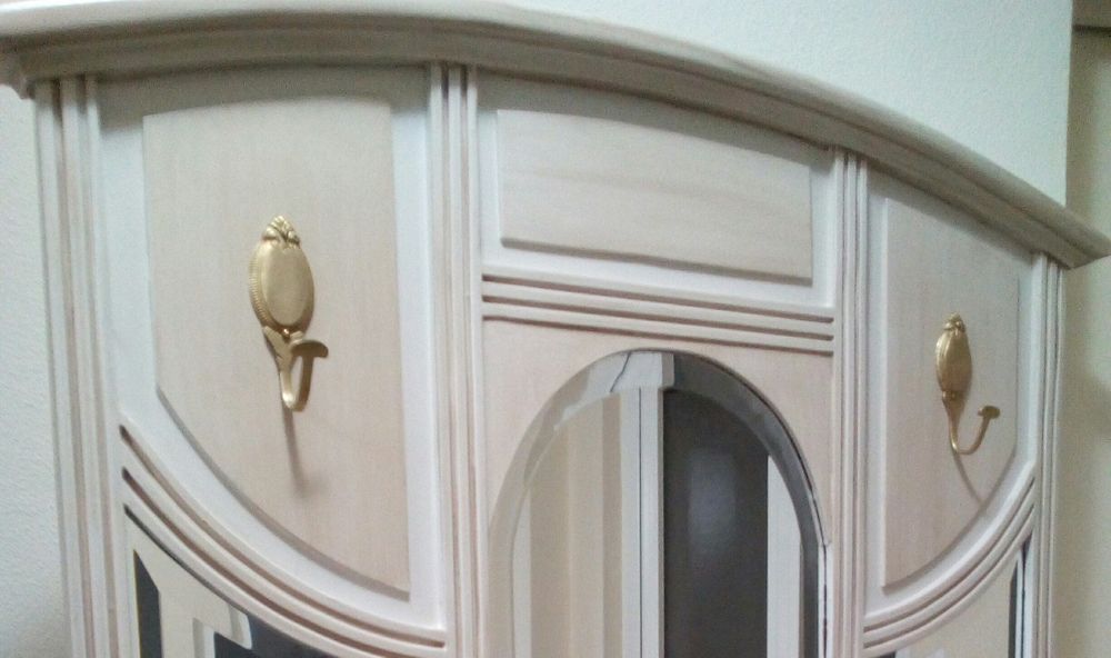 Móvel de entrada restaurado