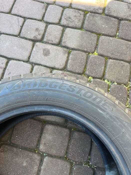 Opony Bridgestone Blizzak LM001  225/55/17 97H  7mm ROK 2023
