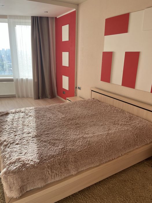 Дніпровська Набережна,26. Оренда  квартири ст.м. Осокорки 300 м.