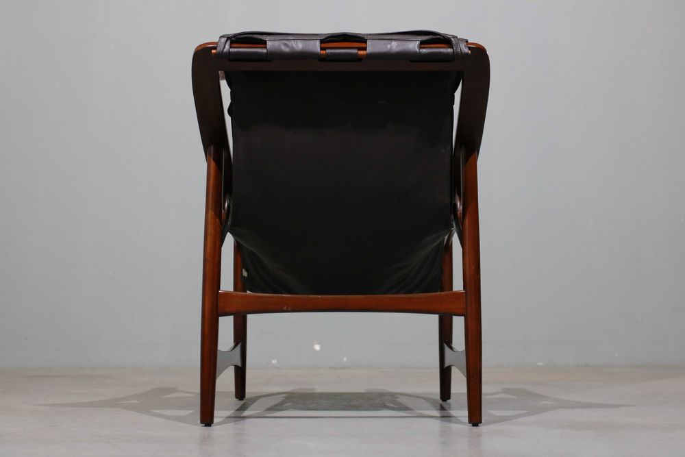 Poltrona + pousa pés design brasileiro