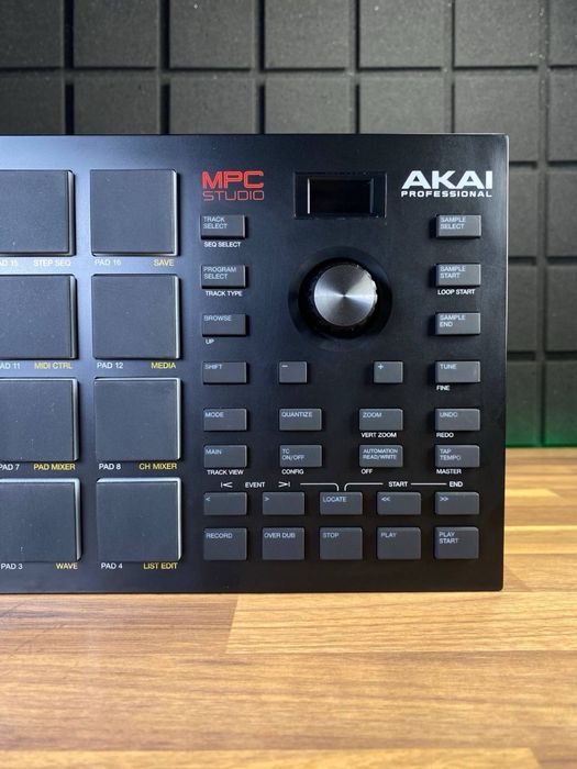 Akai MPC Studio 2 (Доставимо кур’єром — БЕЗКОШТОВНО!)