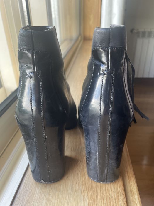 Botim em pele preto Mango