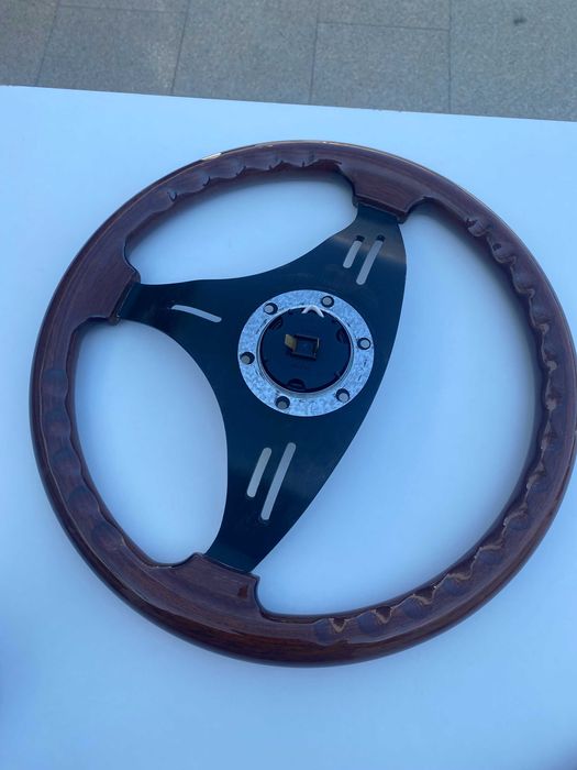 Volante Madeira Luisi