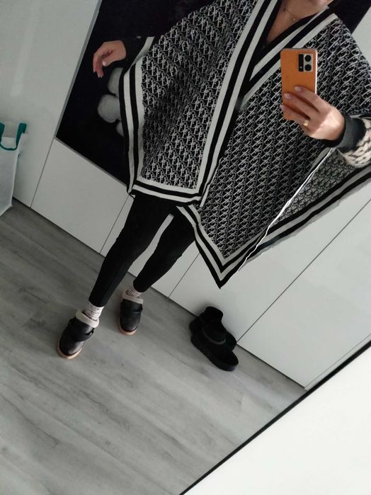 Narzutka pareo logowane dwustronny nowy