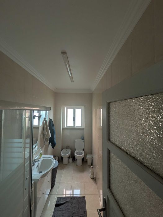 Quarto para arrendar em Benfica, perto do Fonte Nova