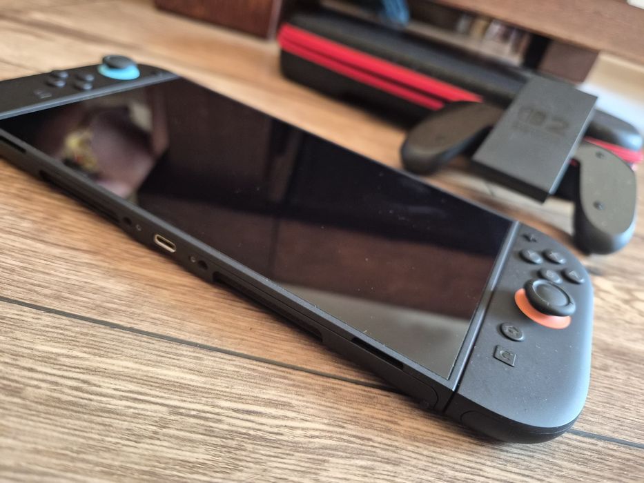 Nintendo Switch 2 stan idealny ( Pokemon )