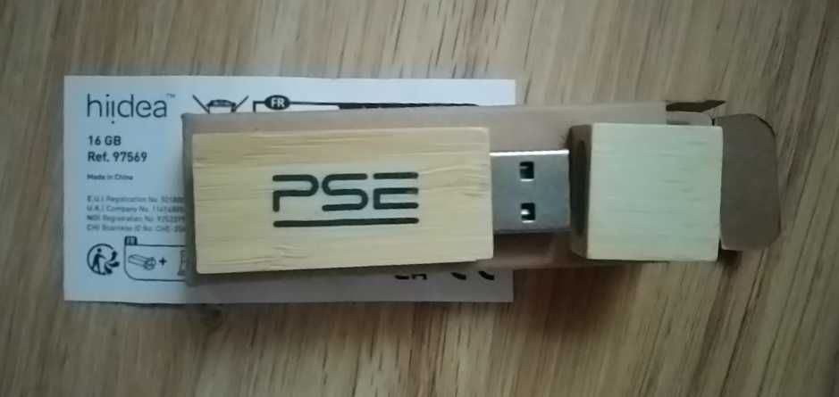 Powerbank 5000 plus pendrive 16 GB