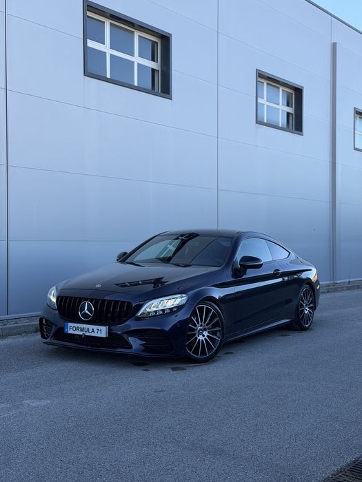 Mercedes-Benz Coupe C220D - Kit C63 - Caixa automatica - Imaculado