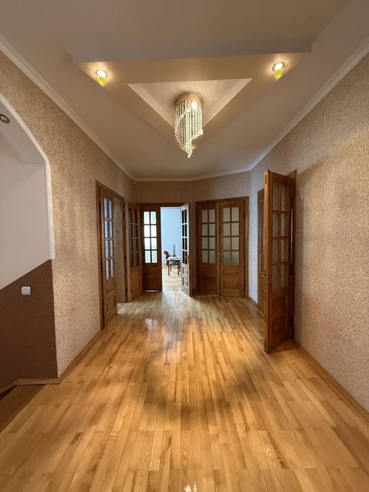 Продається просторий будинок